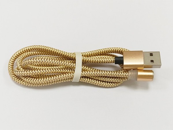 聯(lián)鑫德誠(chéng)生產(chǎn)的磁吸數(shù)據(jù)線，結(jié)實(shí)、耐用且支持快充