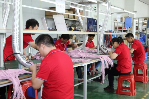 USB數(shù)據(jù)線(xiàn)定制廠(chǎng)家